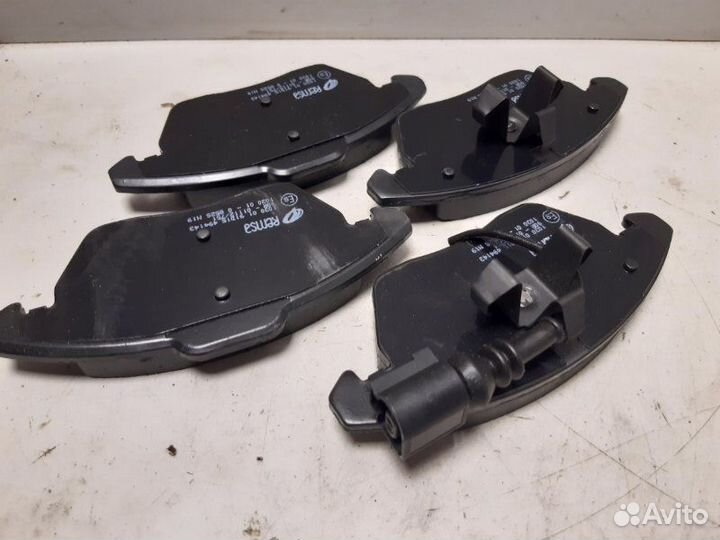 Колодки дисковые передние Skoda Octavia (A5 1Z)