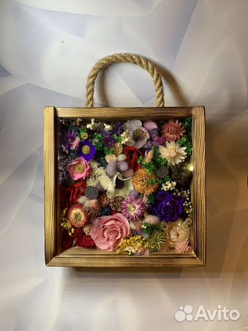 Панно с сухоцветами и стабилизированными цветами