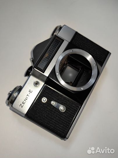 Плёночный фотоаппарат zenit e