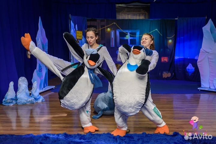 Выездные Новогодние спектакли в школу. Дед Мороз