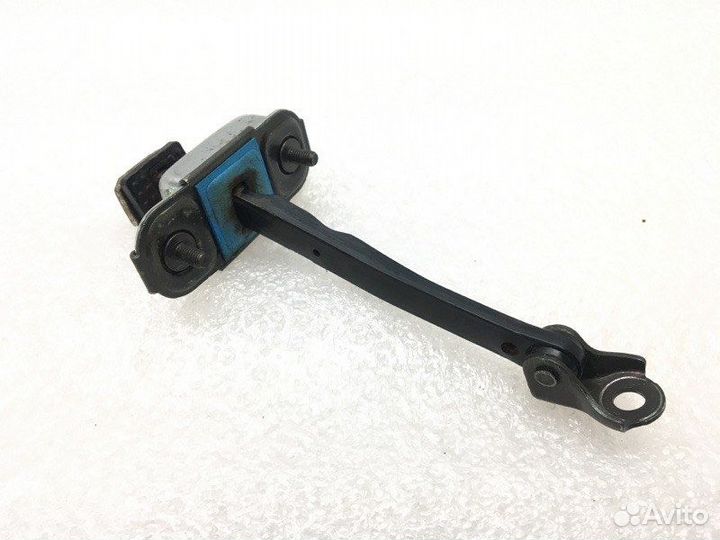 Ограничитель двери передний левый Hyundai Sonata