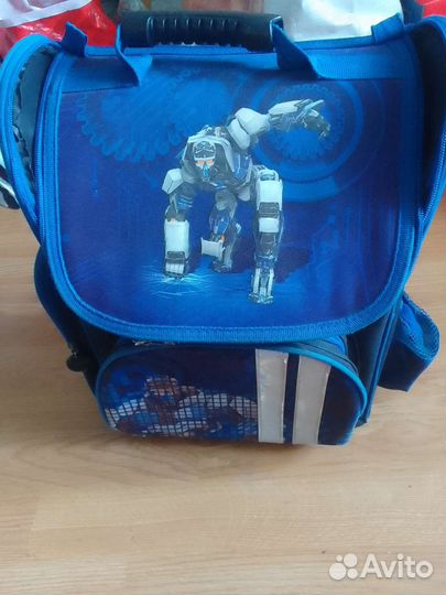 Рюкзак школьный