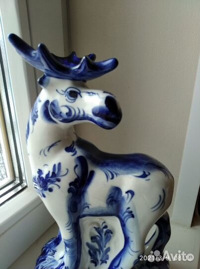 Скульптура Лось (Гжельский фарфор)