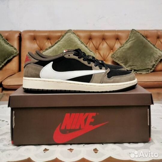 Nike air jordan 1 travis scott