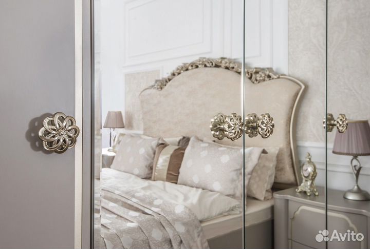 Спальный гарнитур