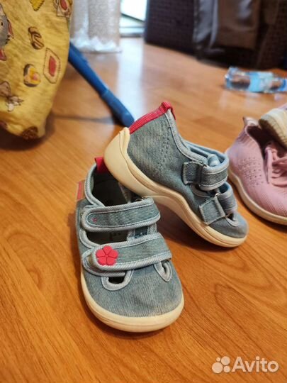 Обувь на девочку 24размер