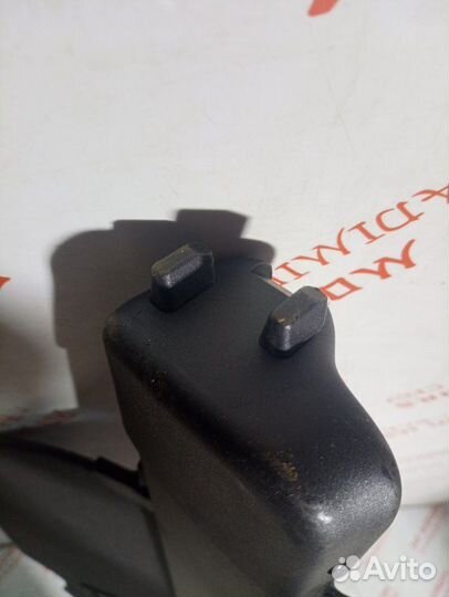 Шторка багажника Toyota Avensis T270 3ZR FAE 2009