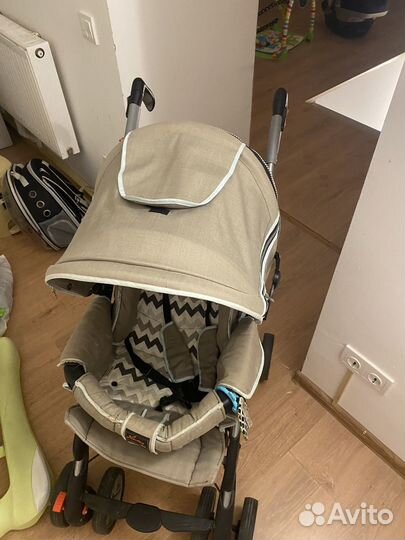 Коляска прогулочная