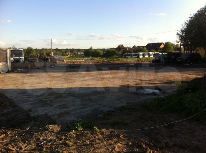 Машиноместо, > 30 м²