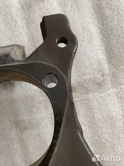 Кулак поворотный передний левый Opel