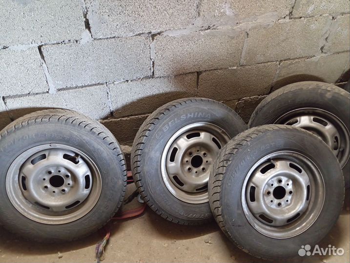 Accelera 651 2.25/4.5 R4 30J