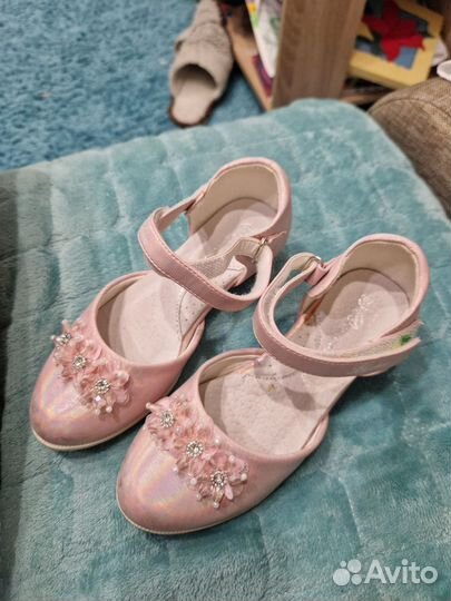 Туфли для девочки 28 размер