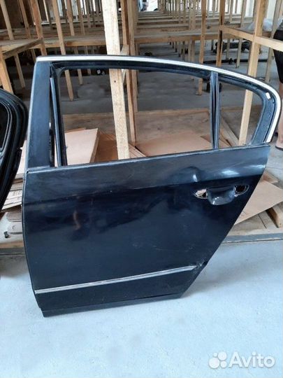 Фольксваген Пассат Б6 задняя левая Дверь