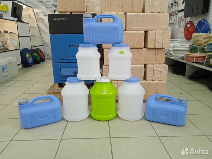 Канистра пластиковая