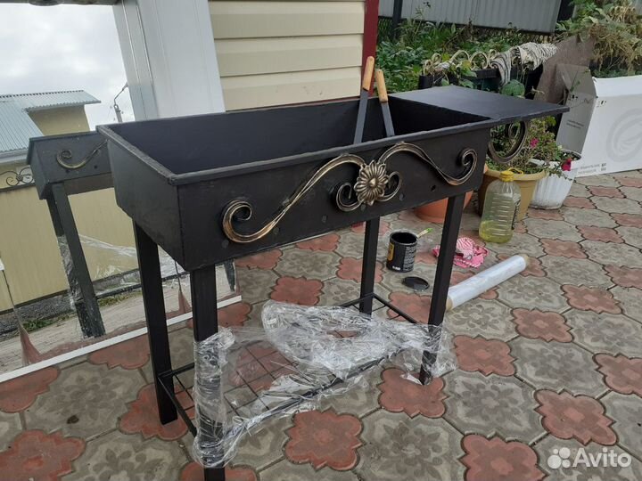 Мангал со столиком и дровешницей