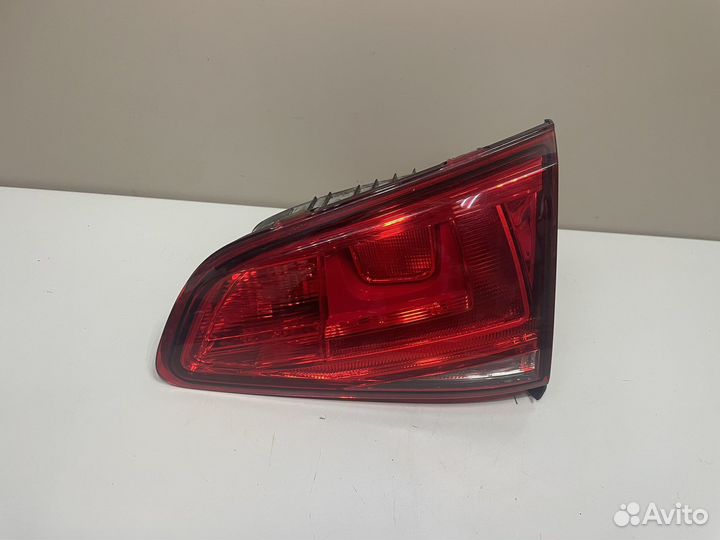 Фонарь правый в крышку Volkswagen Golf 7 5G