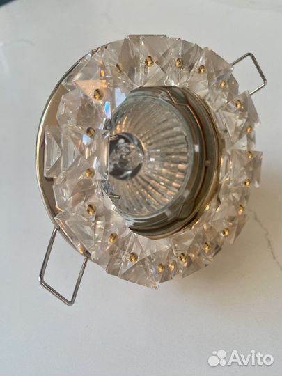 Светильники потолочные встраиваемые