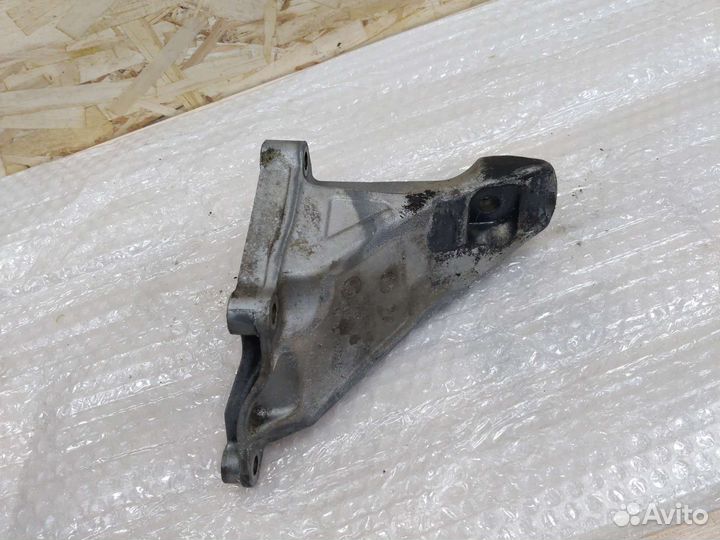 Кронштейн двигателя левый BMW E66 E65 N62B48 N62