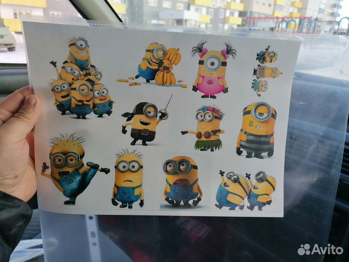 Наклейки миньонов