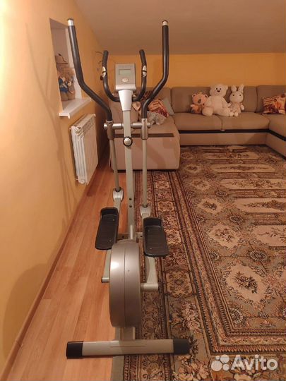 Эллиптический тренажер torneo