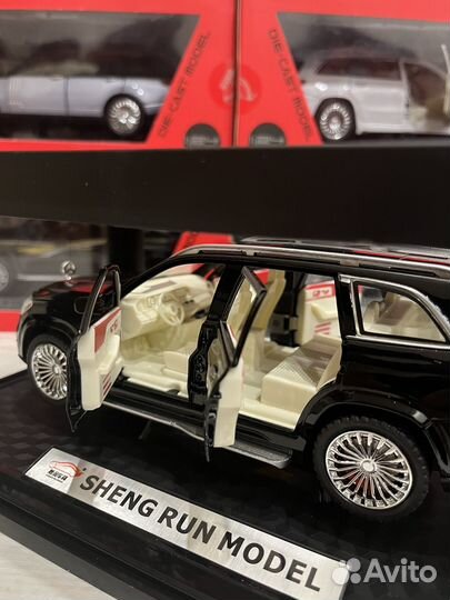 Металлические, тежелые Модель автомобилей 1:24