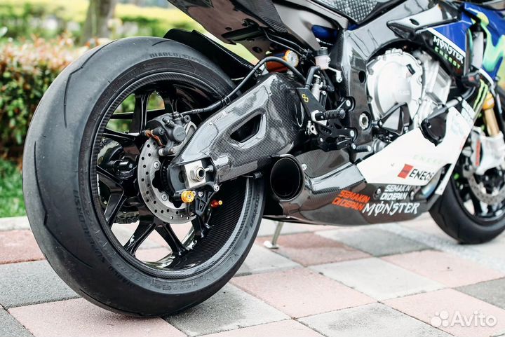 Карбон на маятник Yamaha R1 2015 - 2022
