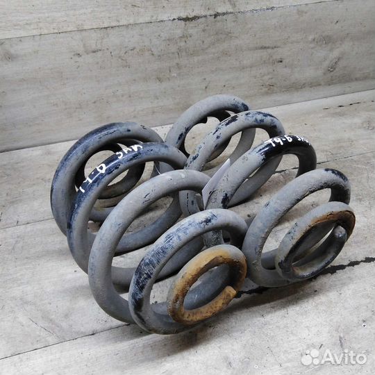 Пружина задняя Volkswagen Transporter t4