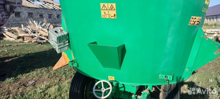 Миксер кормораздатчик