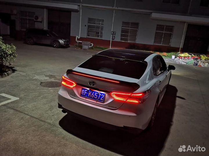 Спойлер багажника Toyota Camry V70/75