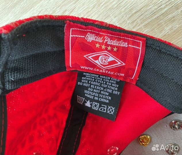 Футбольные значки клубов рпл на бейсболке