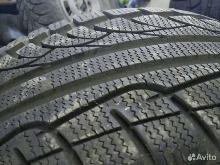 Kumho 722 225/45 R17 91V