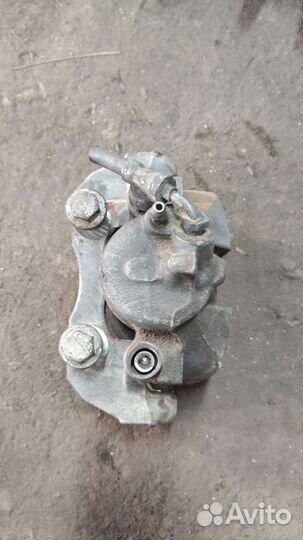 Передний левый суппорт ford focus 3