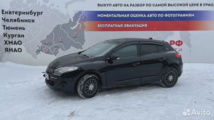 Кронштейн заднего бампера Renault Megane 3 850420031R