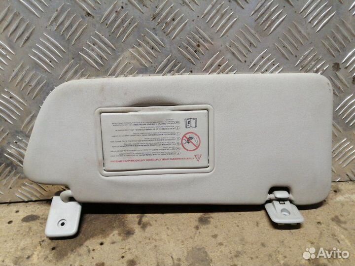 Козырек солнцезащитный правый Peugeot 308 4A/C EP6