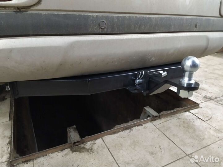 Фаркоп на Mitsubishi Outlander 2012