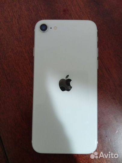 iPhone SE, 128 ГБ