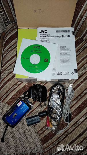 Видеокамера JVC