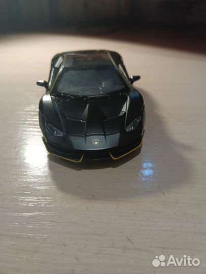 Машинка lamborghini