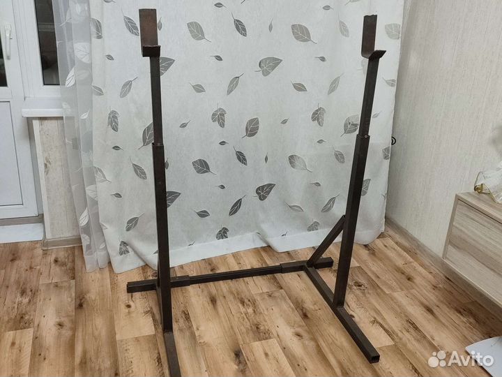 Стойки для приседаний и жима лёжа