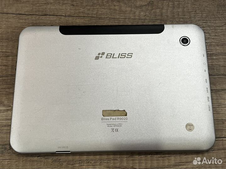 Планшет Bliss Pad R9020
