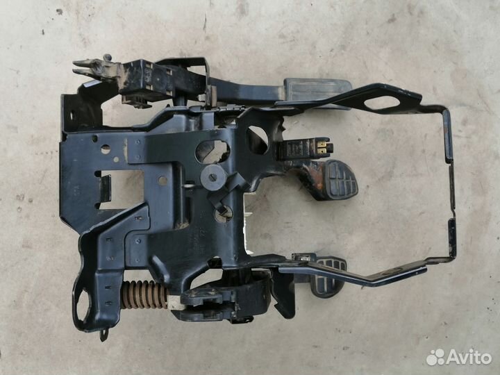 Блок педалей для VW Golf III/Vento 1991-1997