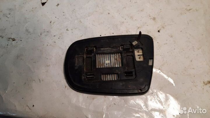 Зеркальный элемент передний правый Subaru Legacy