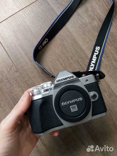 Фотоаппарат Olympus OM-D E-M10 Mark III