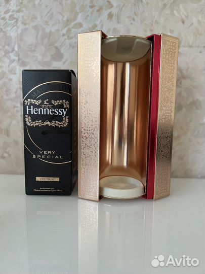 Упаковки тубусы от элитного алкоголя