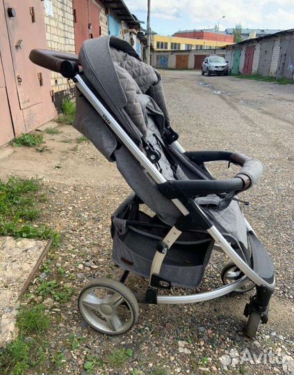 Прогулочная коляска carrello vista