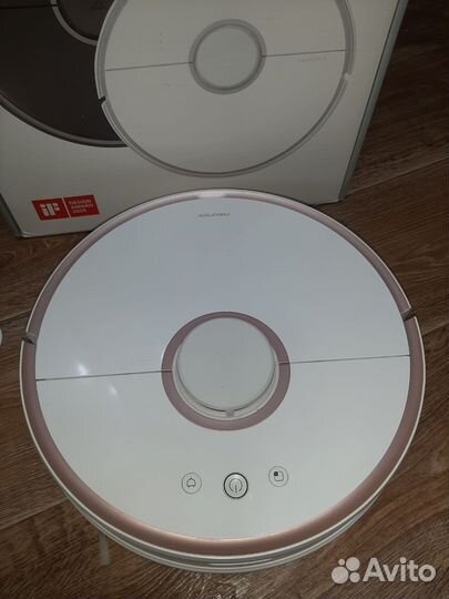 Продам робот пылесос Roborock s5 max