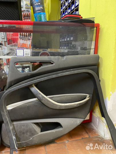 Обшивки задних дверей со шторкой Citroen C5X7