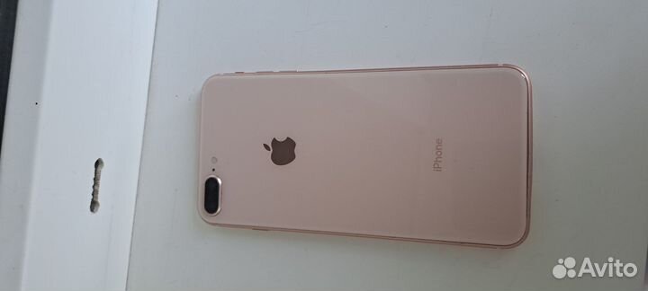 iPhone 8 Plus, 64 ГБ