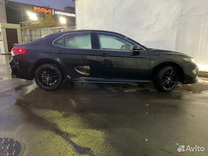 Toyota Camry 2.0 CVT, 2023