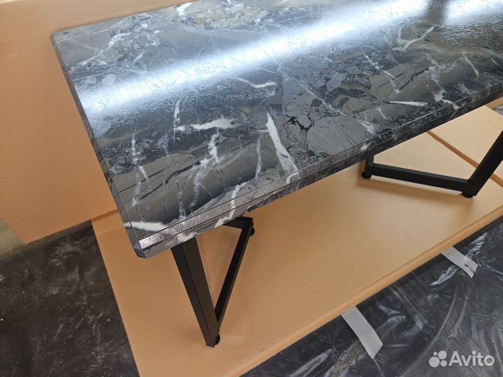 Продам журнальный столик в стиле лофт